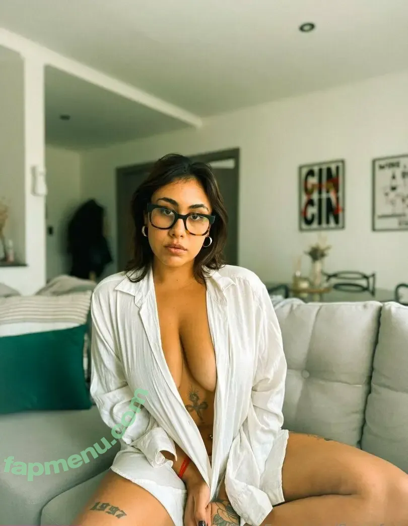 florasfun nude photo #0034 (florajiggles)