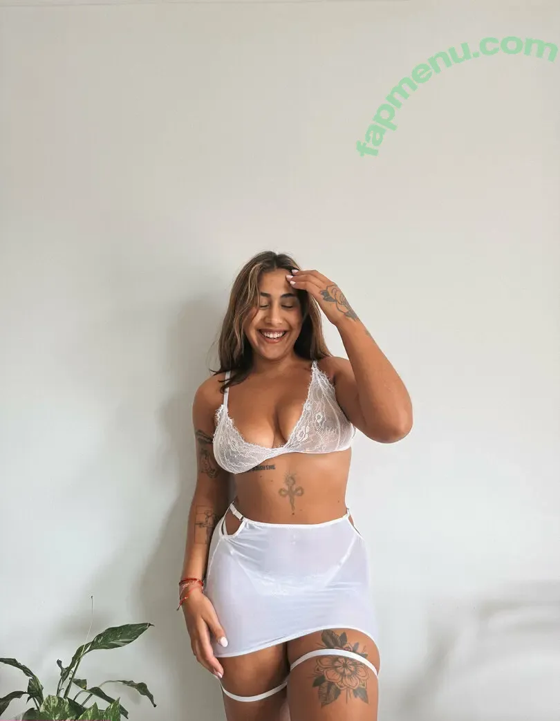 florasfun nude photo #0079 (florajiggles)
