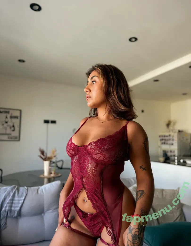 florasfun nude photo #0115 (florajiggles)