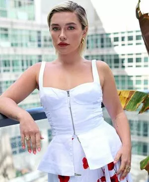 Florence Pugh / florencepugh nude photo #1590