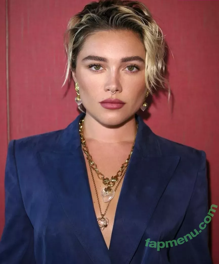 Florence Pugh nude photo #1625 (florencepugh)