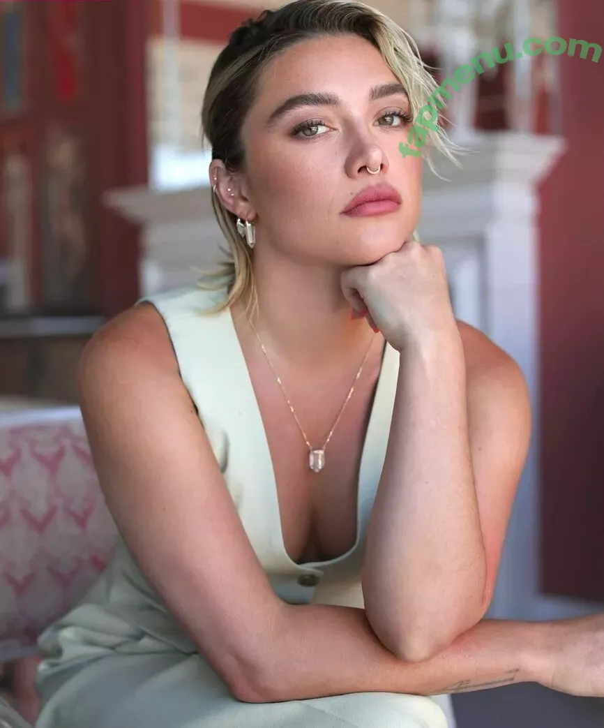 Florence Pugh nude photo #1649 (florencepugh)