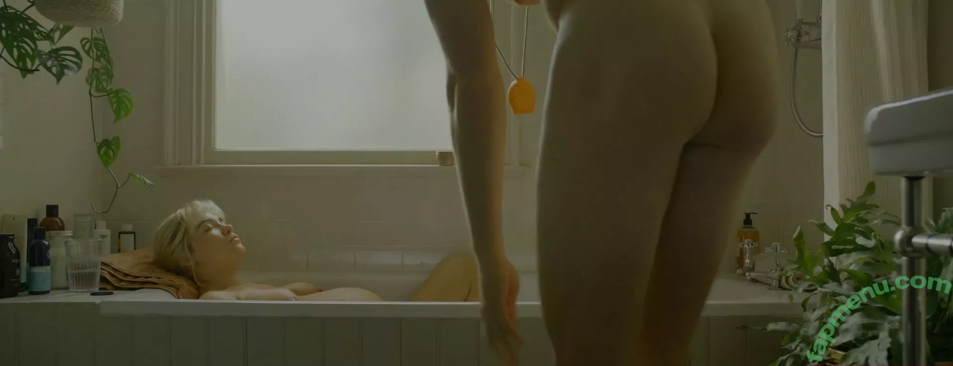 Florence Pugh nude photo #1746 (florencepugh)