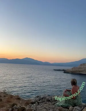 Florence Pugh / florencepugh nude photo #2273