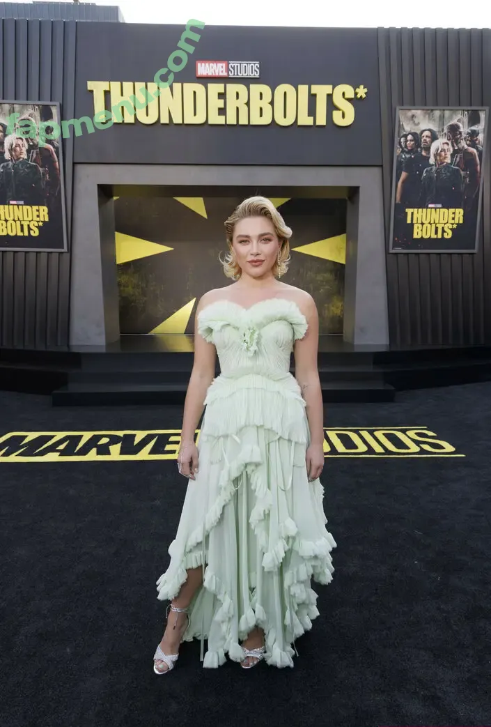 Florence Pugh nude photo #2037 (florencepugh)