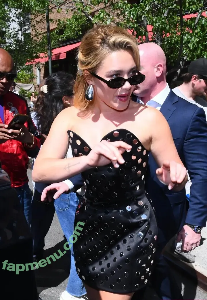Florence Pugh nude photo #2104 (florencepugh)