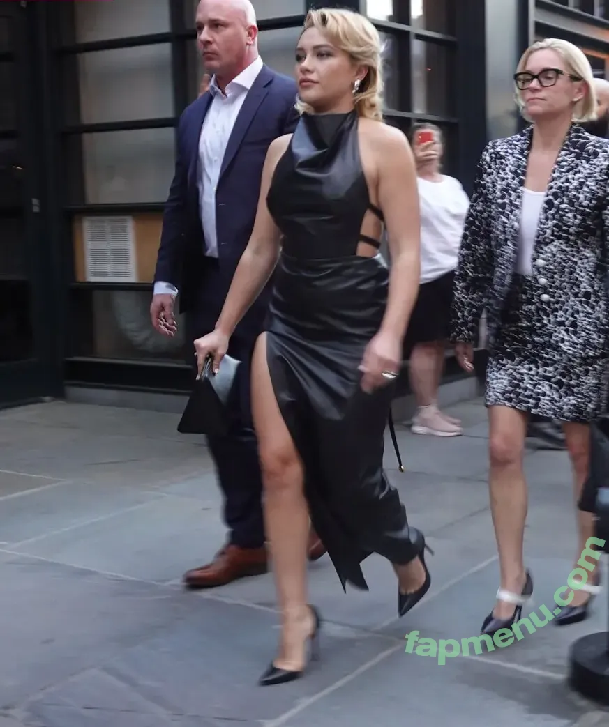 Florence Pugh nude photo #2132 (florencepugh)