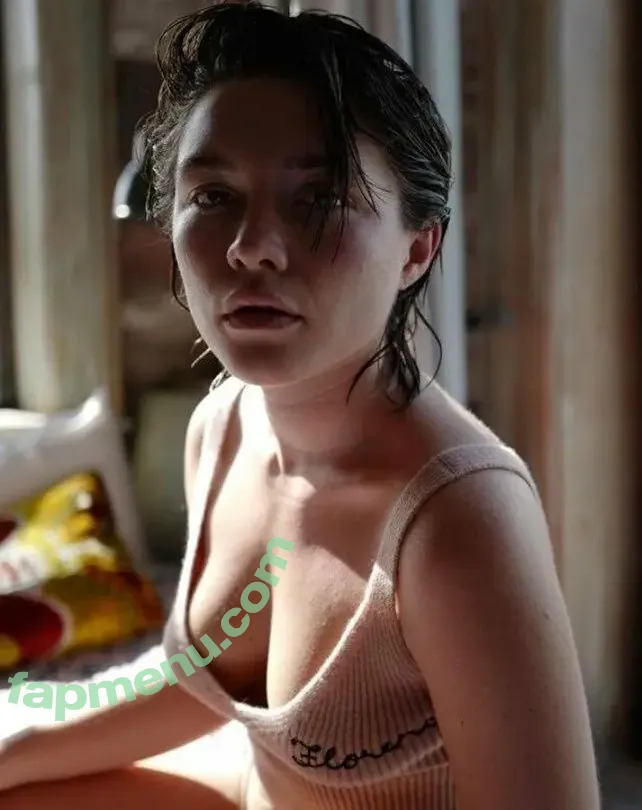 Florence Pugh nude photo #2270 (florencepugh)