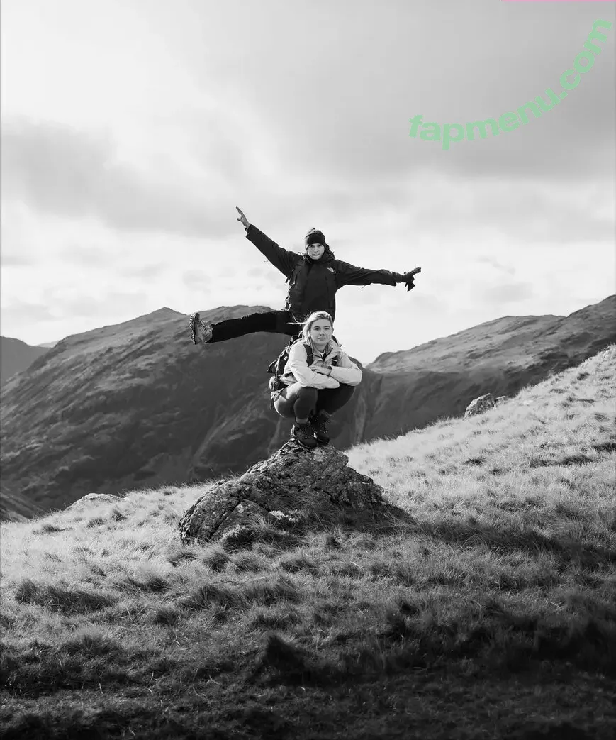 Florence Pugh nude photo #2276 (florencepugh)