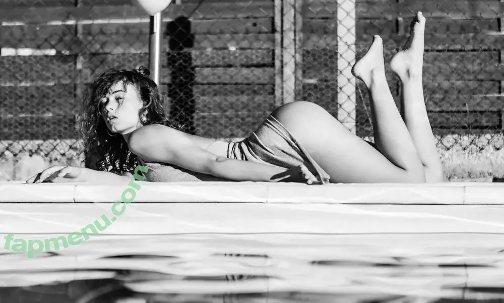 Florine Mazoyer nude photo #0044 (Cutygang / florinemazoyer)