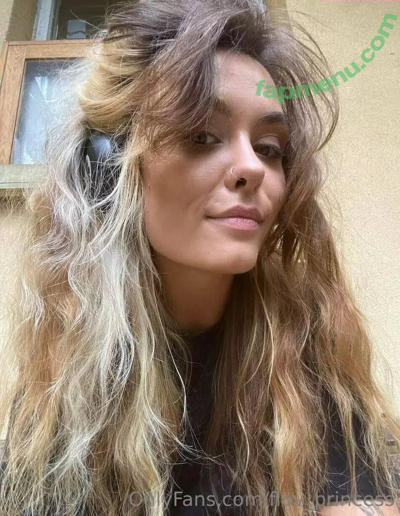 flov_princess nude photo #1008 (flo.imvu)