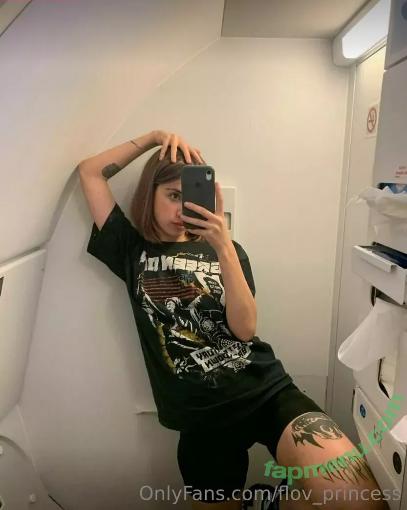 flov_princess nude photo #1072 (flo.imvu)