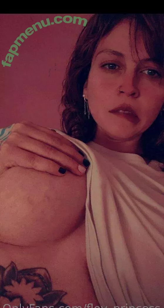 flov_princess nude photo #1157 (flo.imvu)