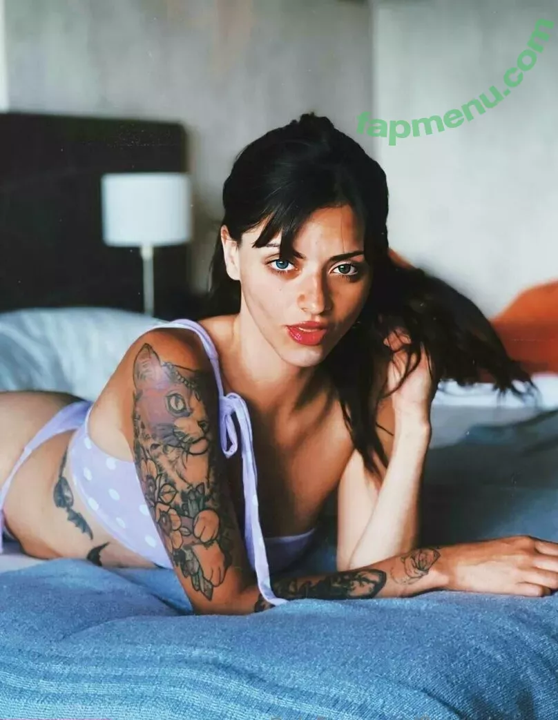 flov_princess nude photo #1638 (flo.imvu)