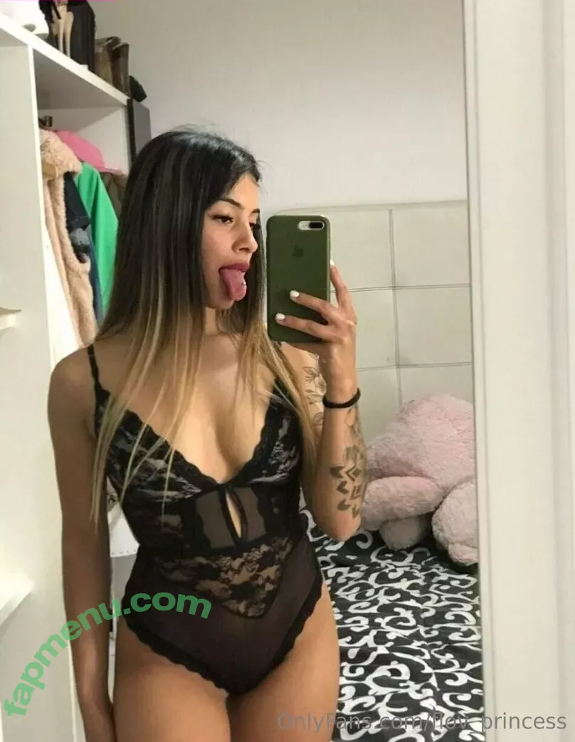 flov_princess nude photo #1879 (flo.imvu)