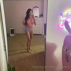 Flowerprincessxo / Flower Princess xo / imflowersprincess nude photo #0003