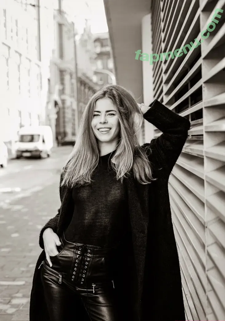 fly_natalie nude photo #0005 (oftvnatalie)