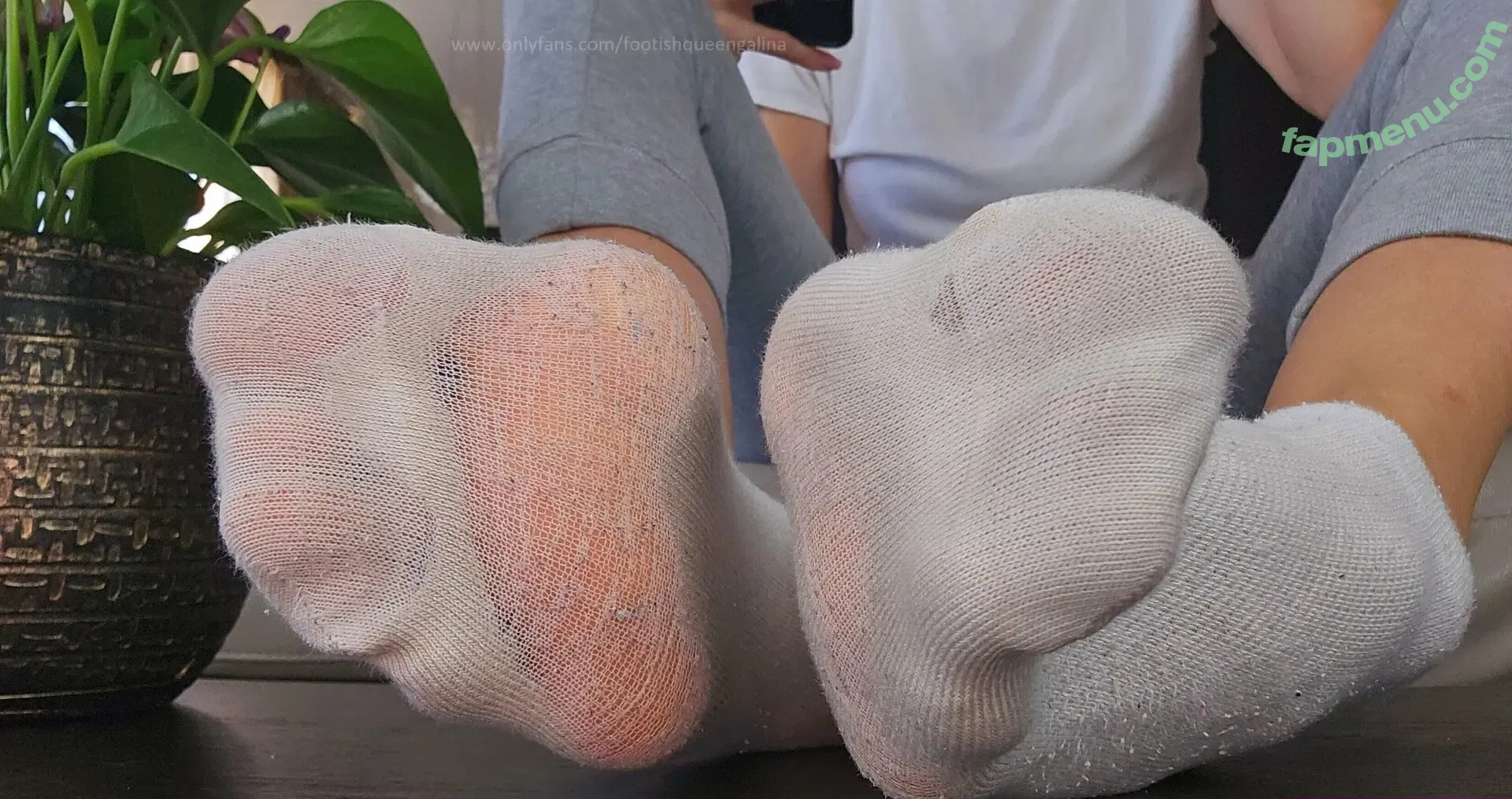 footishqueengalina nude photo #0112 (footishqueengalina)