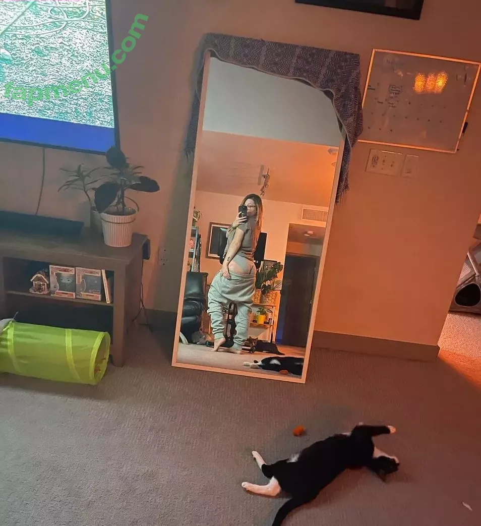 Fooya nude photo #0010 (Danielle Bosch / iFooYa)