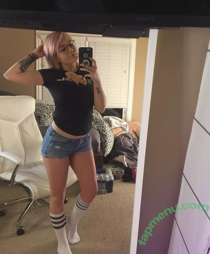 Fooya nude photo #0028 (Danielle Bosch / iFooYa)