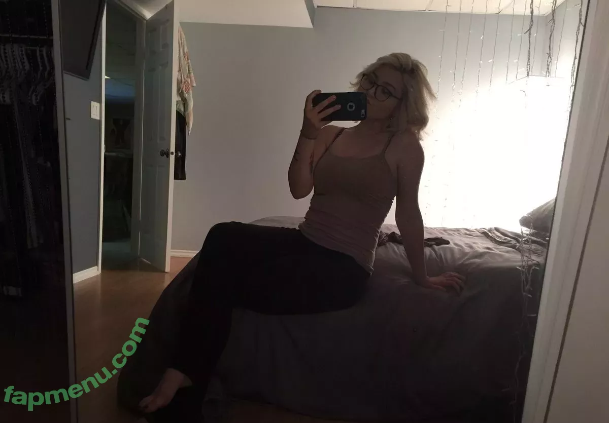 Fooya nude photo #0080 (Danielle Bosch / iFooYa)