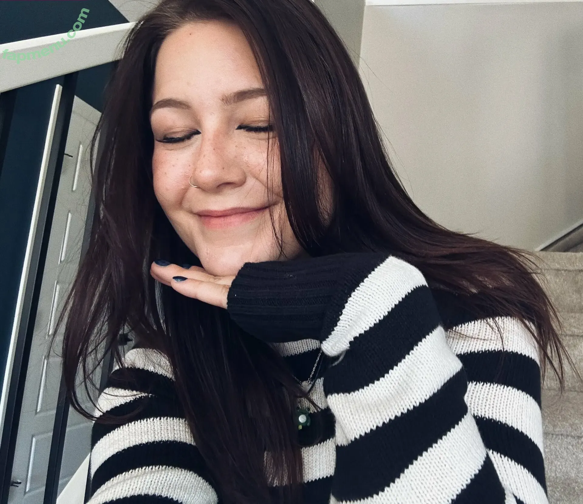 Fooya nude photo #0265 (Danielle Bosch / iFooYa)