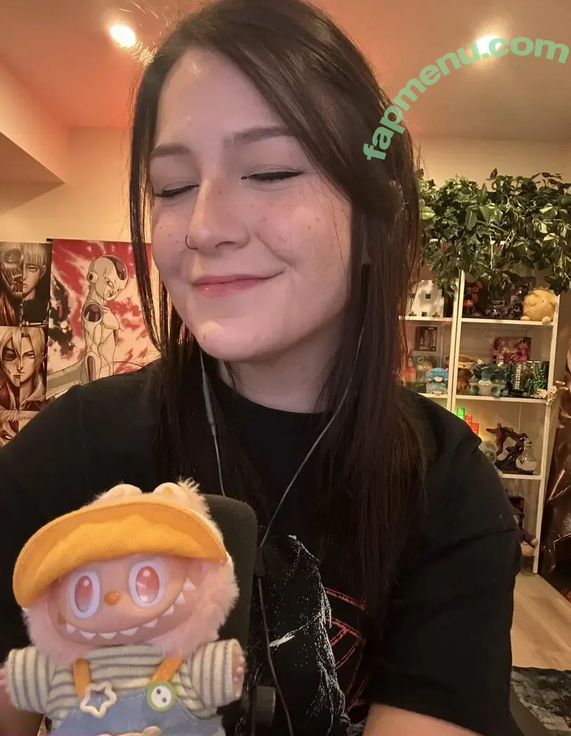 Fooya nude photo #0300 (Danielle Bosch / iFooYa)