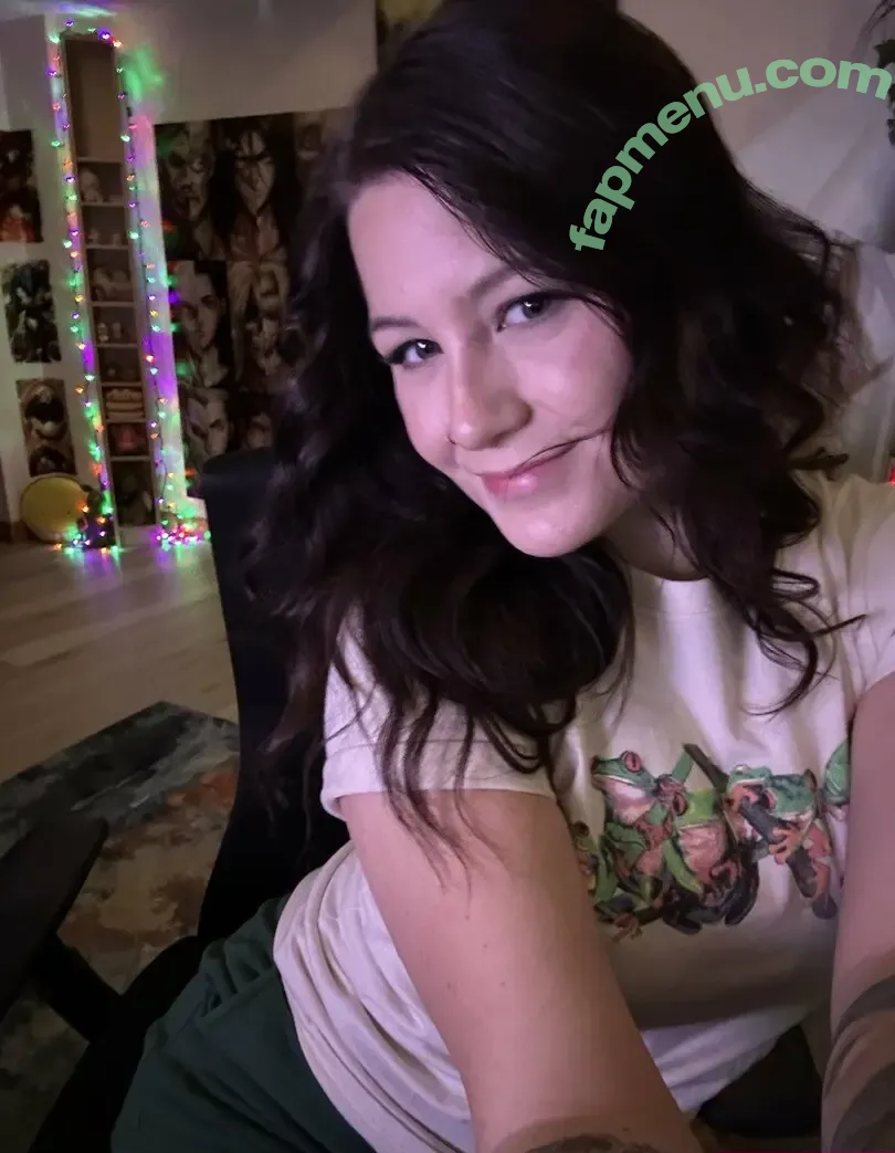 Fooya nude photo #0307 (Danielle Bosch / iFooYa)