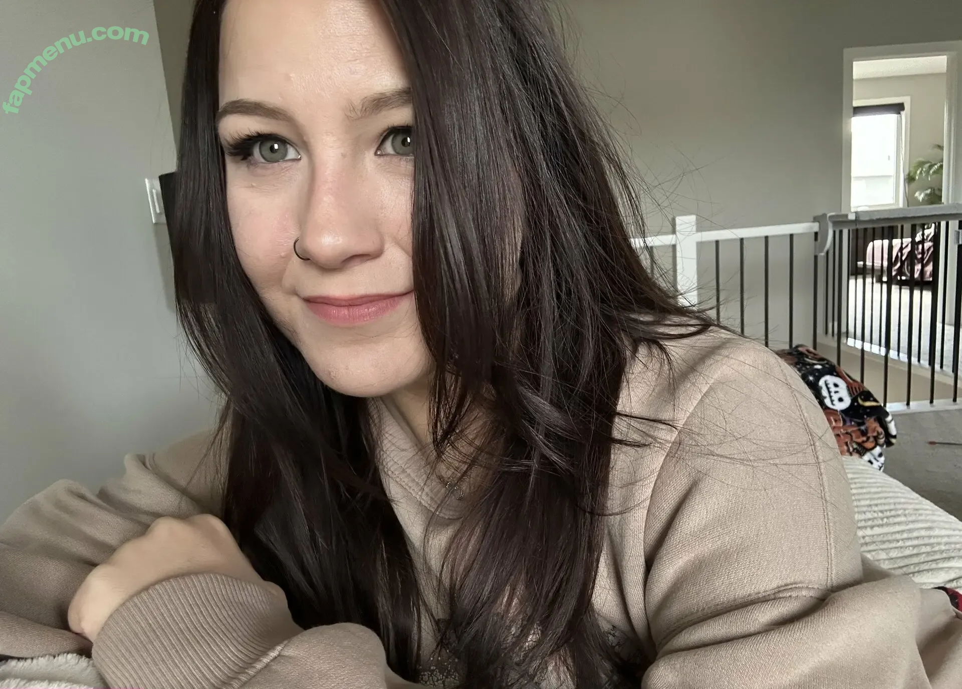 Fooya nude photo #0309 (Danielle Bosch / iFooYa)