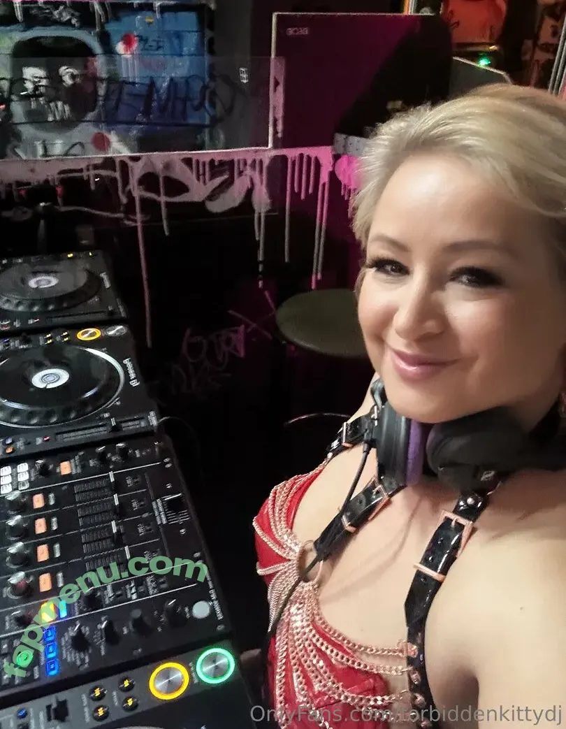 forbiddenkittydj nude photo #0020 (forbiddenkittydj)