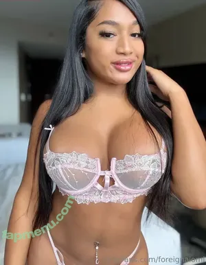 foreignaiomi / princessliesey nude photo #0089