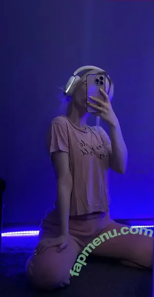 Fox_Happiness / fox.happiness / fox_pleasure nude photo #0054