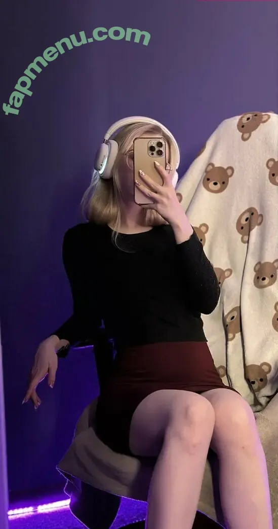 Fox_Happiness nude photo #0037 (fox.happiness / fox_pleasure)