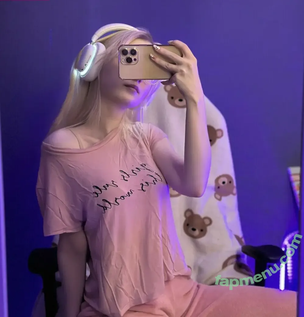 Fox_Happiness nude photo #0060 (fox.happiness / fox_pleasure)