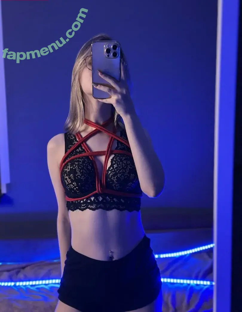 Fox_Happiness nude photo #0078 (fox.happiness / fox_pleasure)