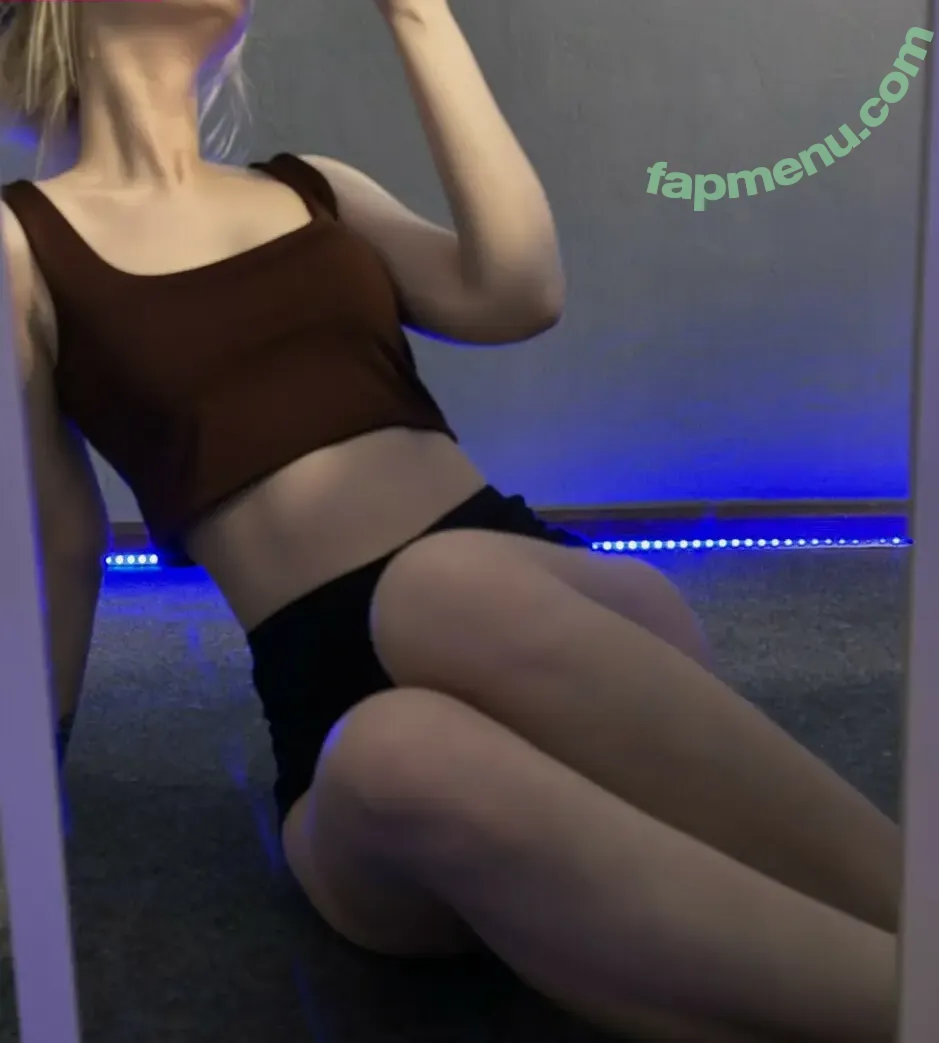 Fox_Happiness nude photo #0236 (fox.happiness / fox_pleasure)