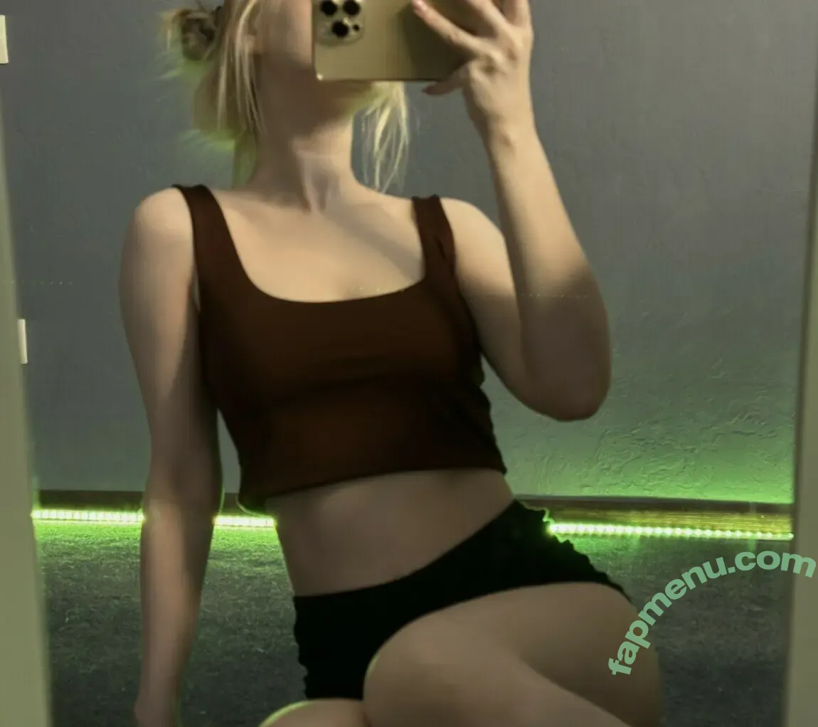 Fox_Happiness nude photo #0237 (fox.happiness / fox_pleasure)