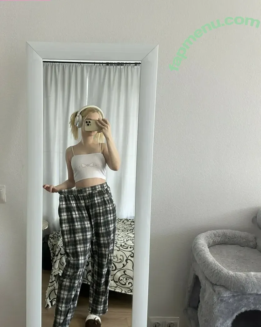 Fox_Happiness nude photo #0287 (fox.happiness / fox_pleasure)