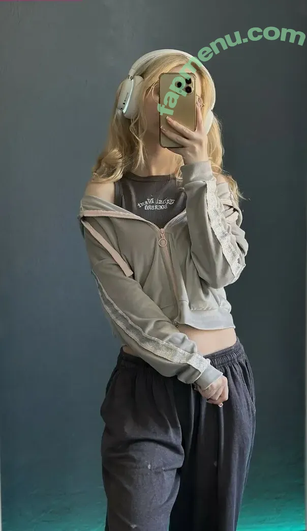 Fox_Happiness nude photo #0402 (fox.happiness / fox_pleasure)