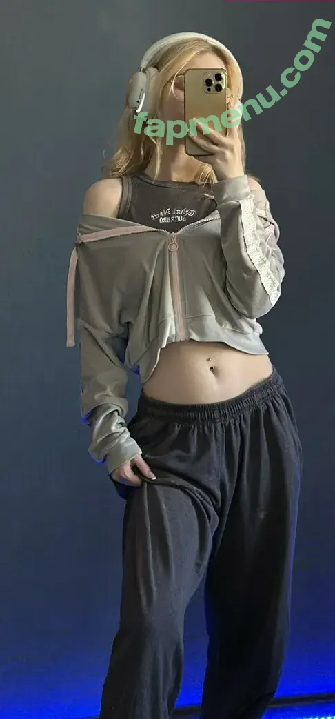 Fox_Happiness nude photo #0403 (fox.happiness / fox_pleasure)