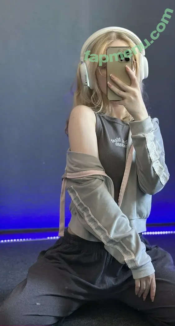 Fox_Happiness nude photo #0407 (fox.happiness / fox_pleasure)