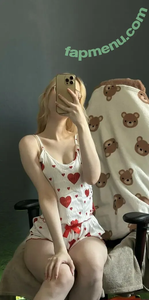 Fox_Happiness nude photo #0415 (fox.happiness / fox_pleasure)