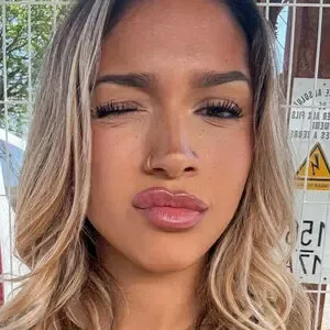 Foxysnowball235 / foxyamber6 nude photo #0029