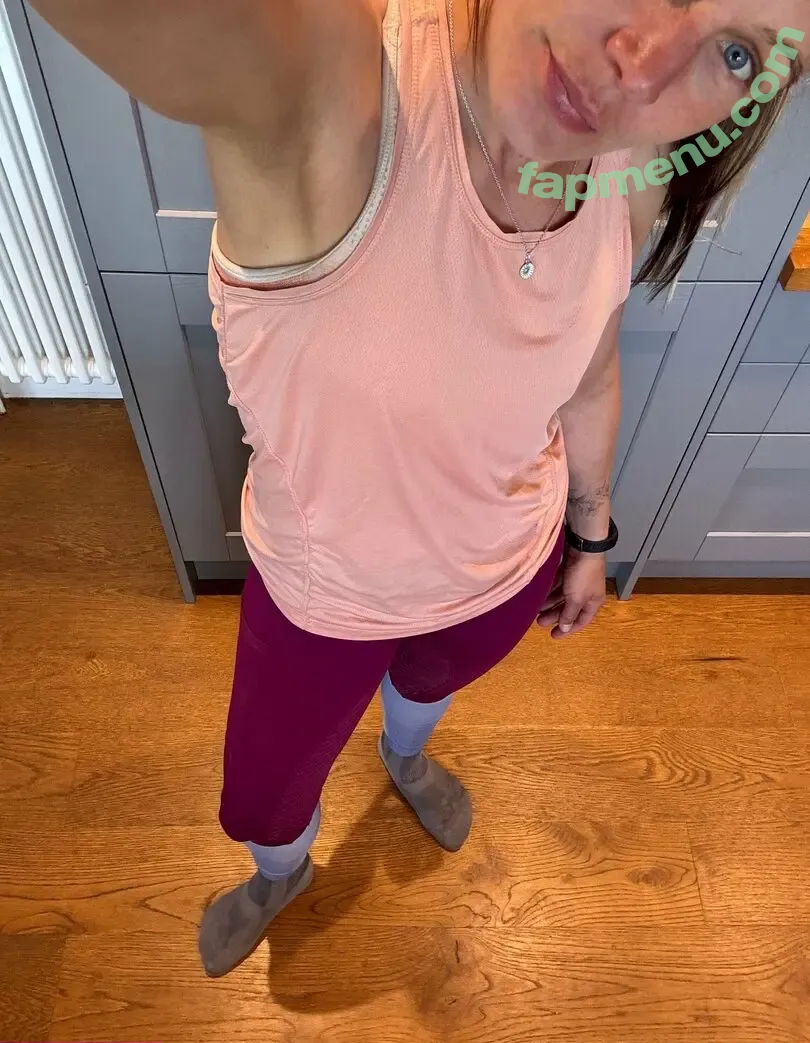 foxyviking nude photo #0002 (foxyviking)