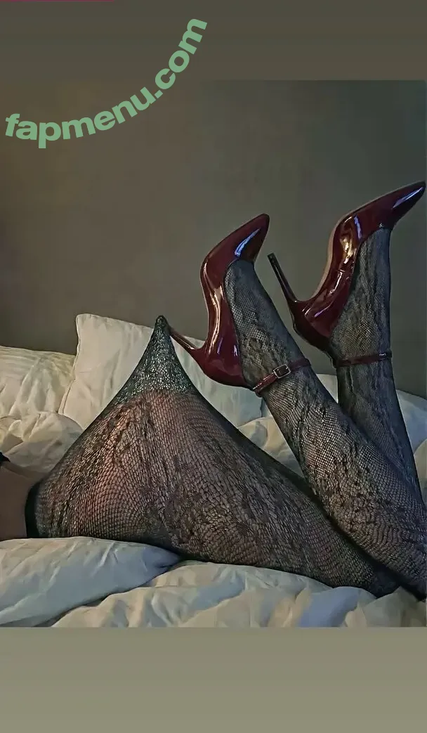 fraaoula nude photo #0557 (Naz / __fraoula / fraoula__)