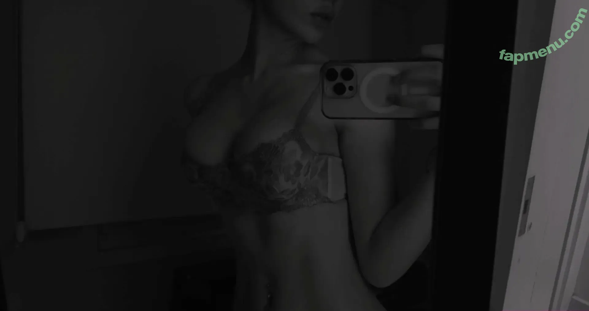 fraaoula nude photo #0558 (Naz / __fraoula / fraoula__)