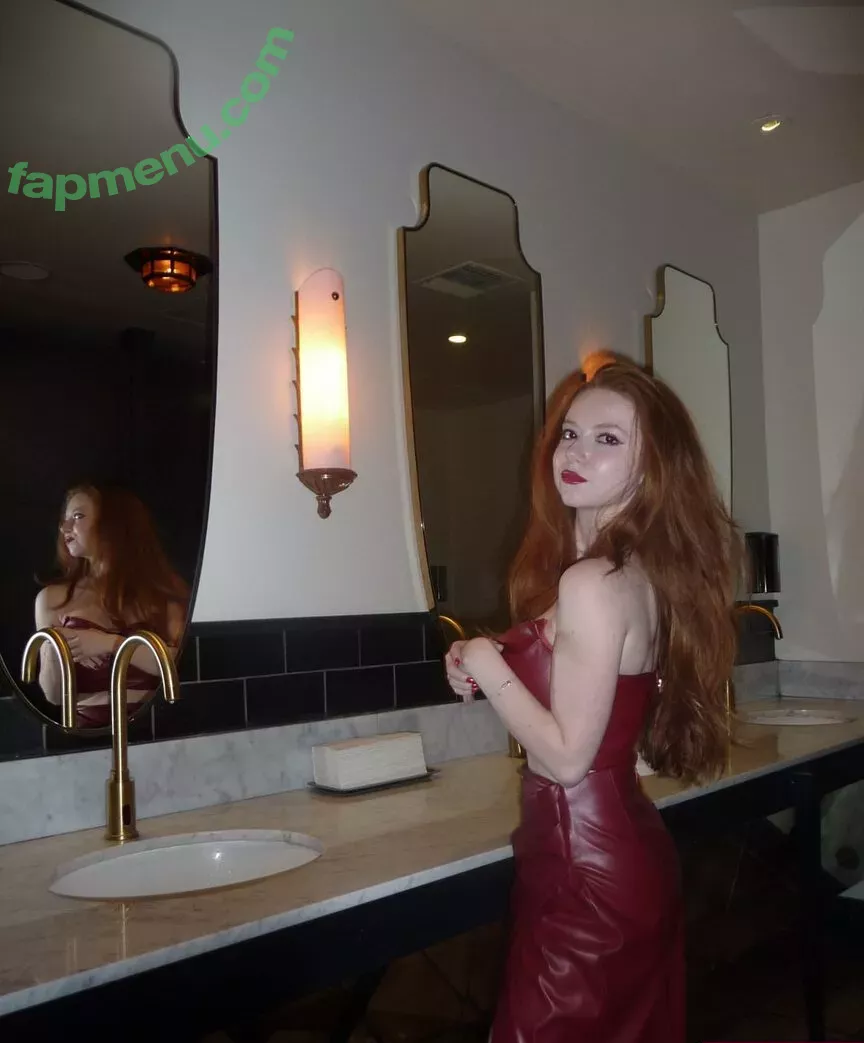 Francesca Capaldi nude photo #0124 (francescacapaldi)