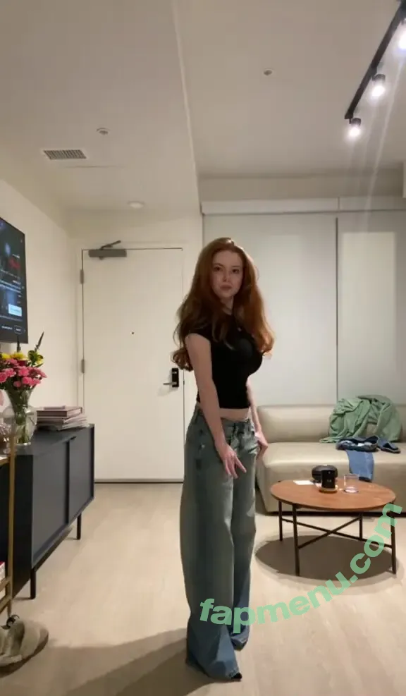 Francesca Capaldi nude photo #1022 (francescacapaldi)