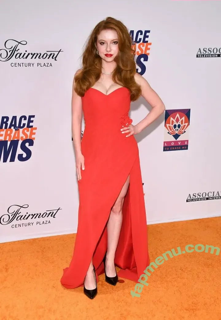 Francesca Capaldi nude photo #1066 (francescacapaldi)
