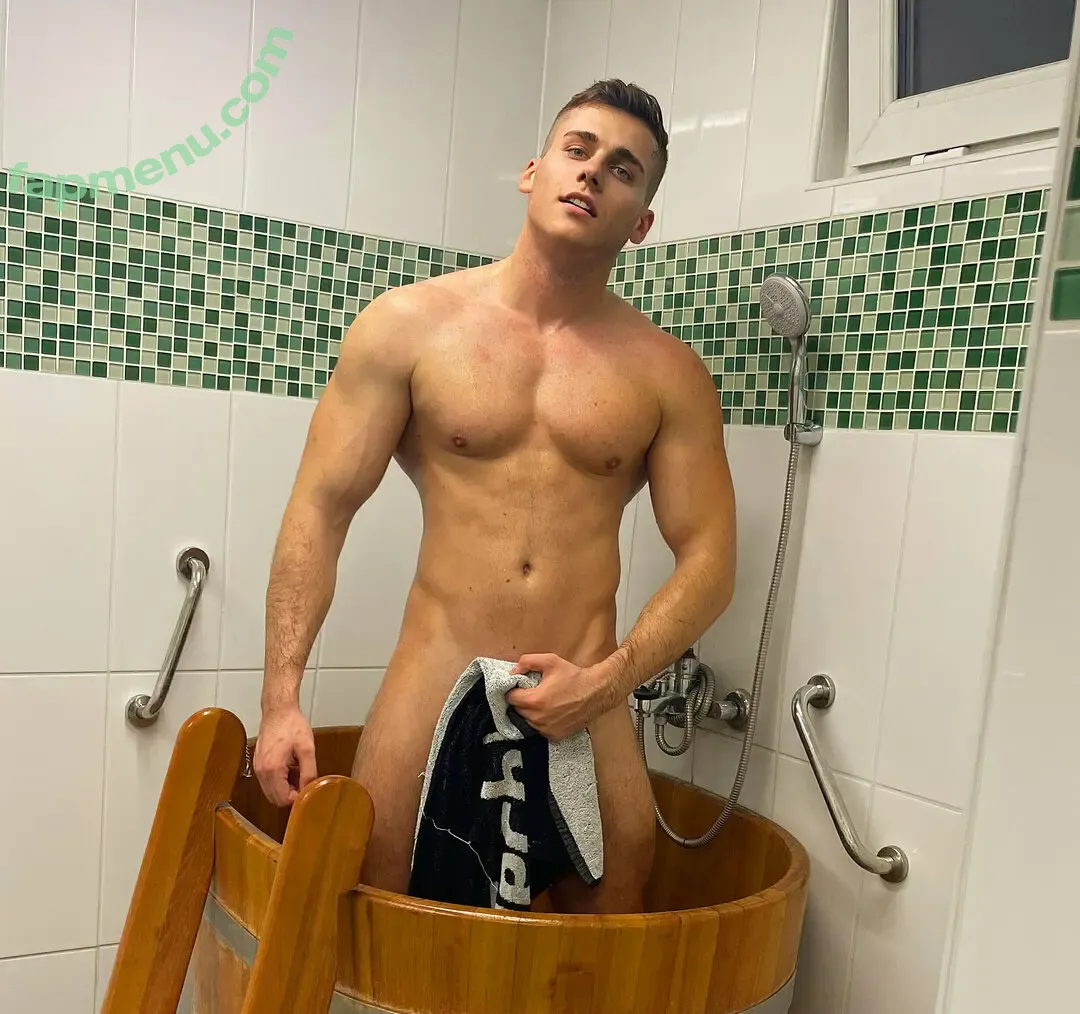 frankhardyfree nude photo #0024 (frankyhardy)